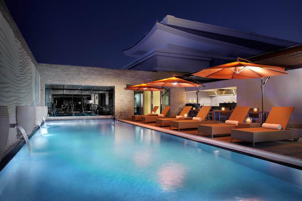 Rooftop pool